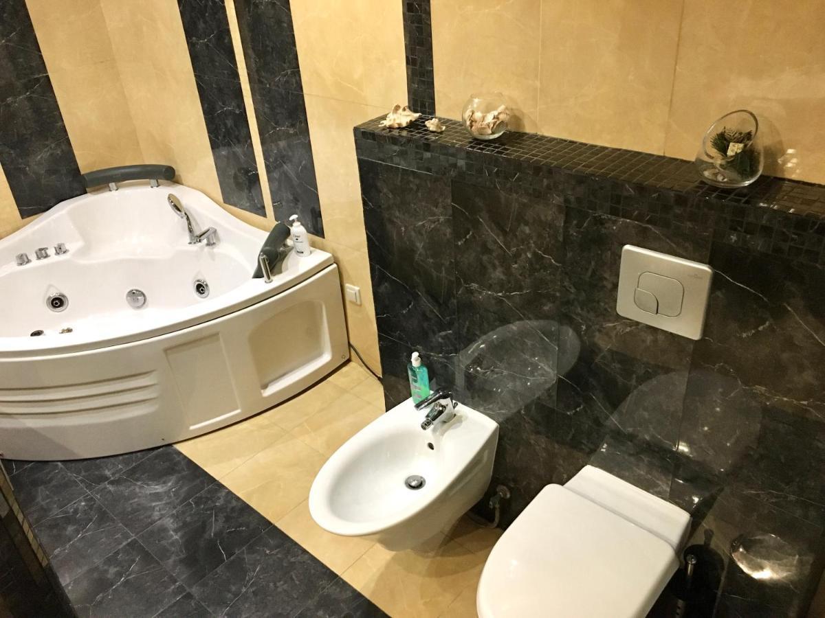 View Apartment Семицвіт Lviv Ngoại thất bức ảnh