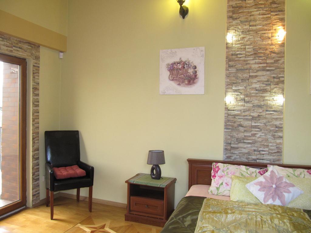 View Apartment Семицвіт Lviv Ngoại thất bức ảnh